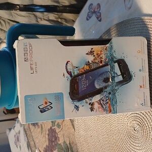 NWT NUUD  LIFEPROOF PHONE CASE